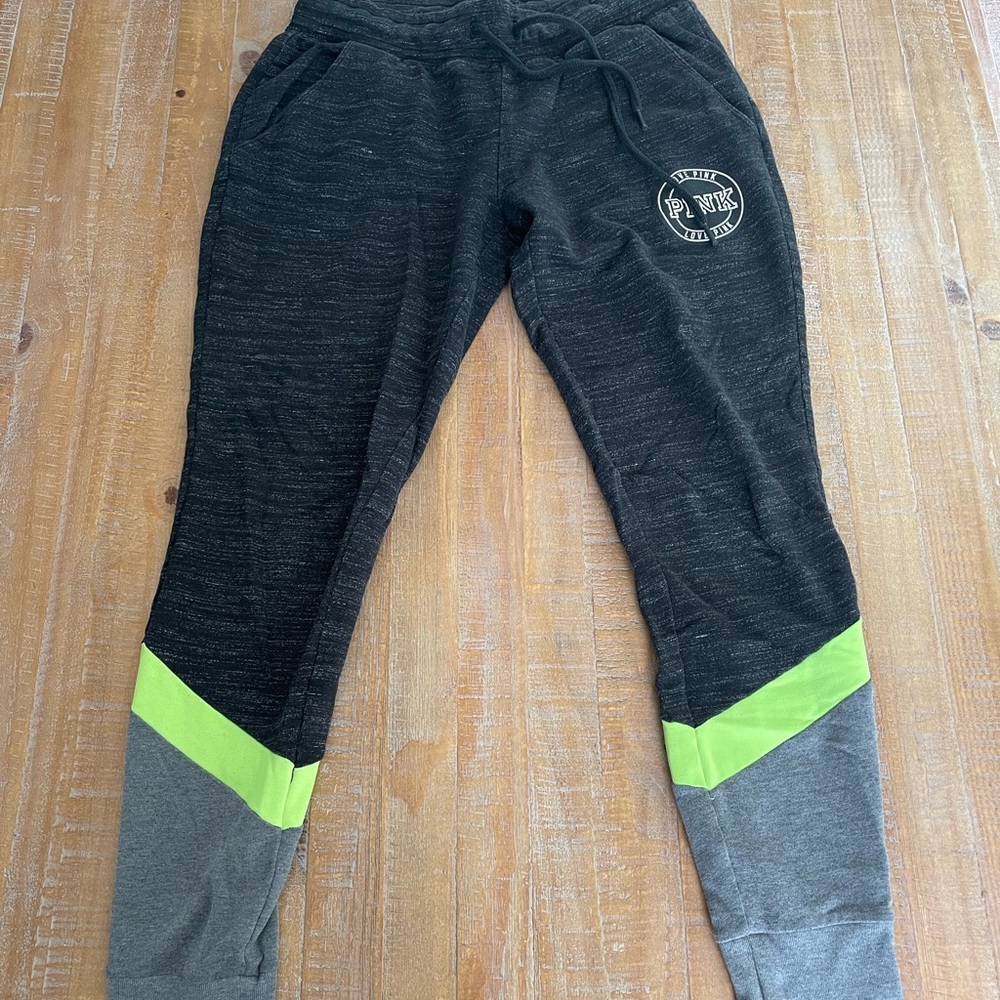 Pink joggers - Picture 2 of 7